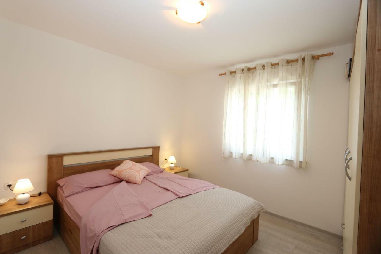 Apartment Samsa Mirica Čižići Exteriör bild